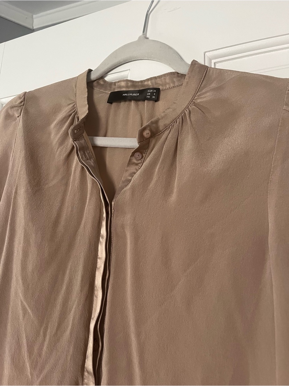 Hallhuber 100% silk Button Front Blouse in taupe size small/ medium